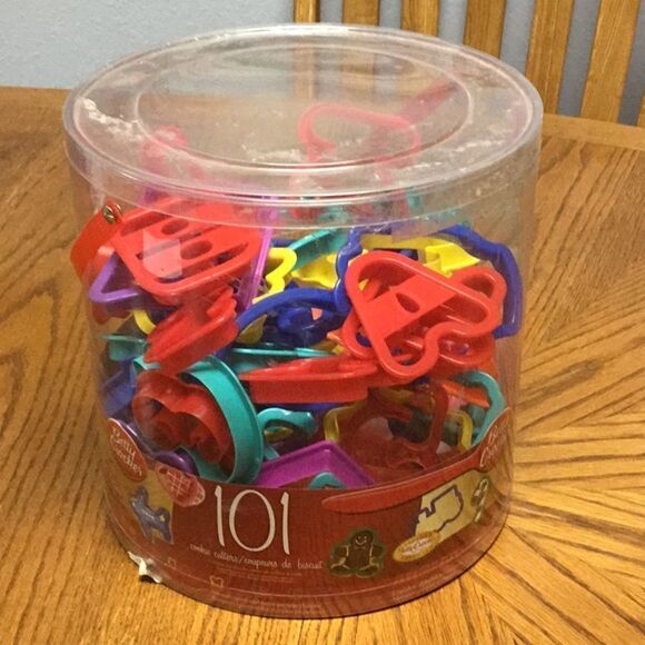 53 Betty Crocker Cookie Sandwich Cutters Animals Letter Numbers Bundle H… - Picture 6 of 6